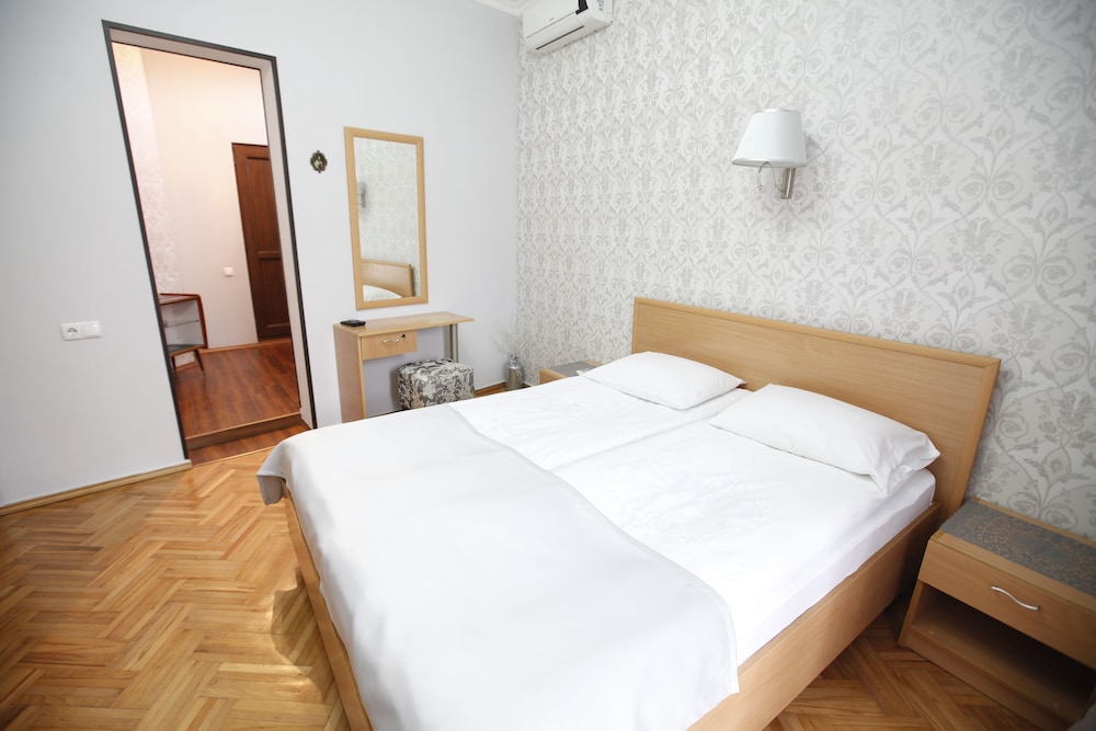 Silver Hotel 17