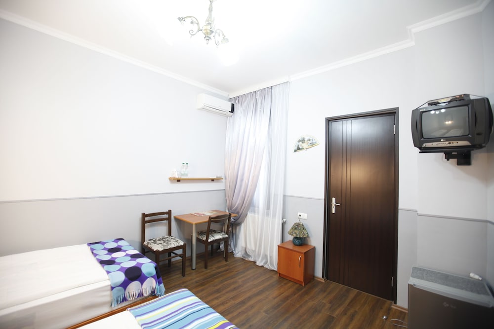 Silver Hotel 12