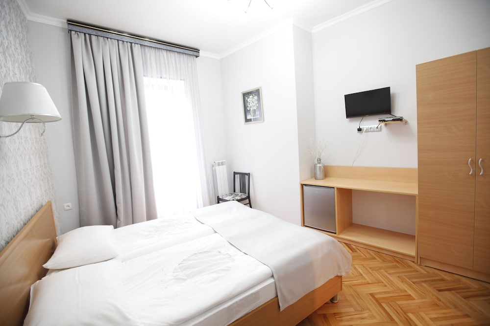 Silver Hotel 15