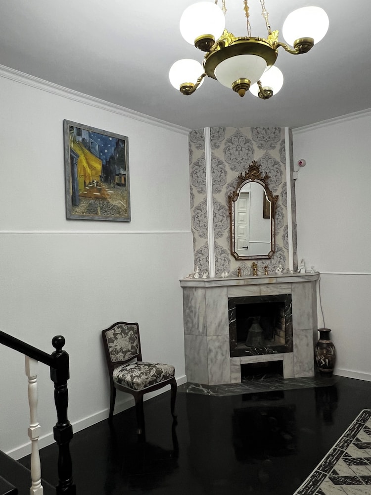 Silver Hotel 2