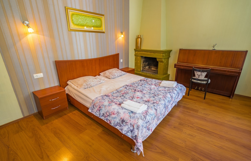 Silver Hotel 24