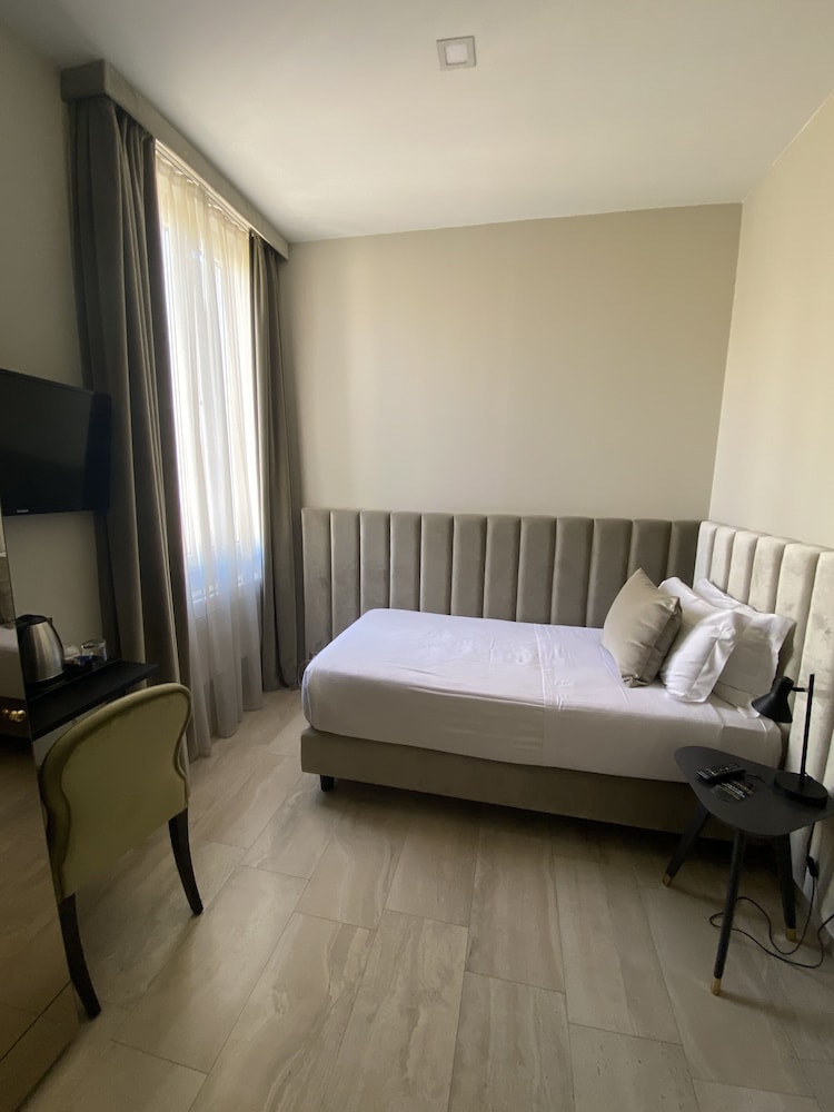 Otivm Hotel 17