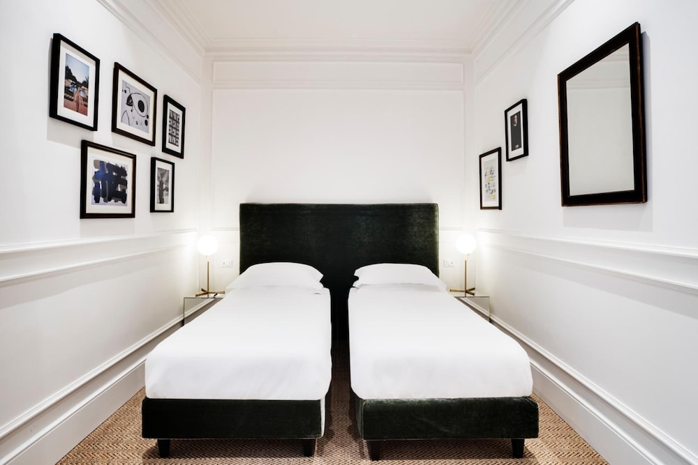 The Shire Hotel 22