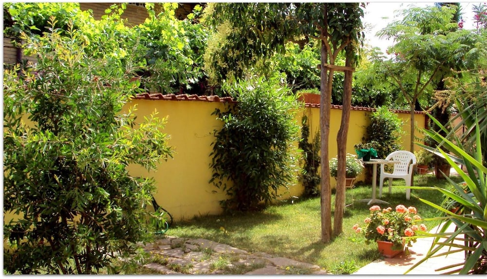 Bed And Breakfast Degli Amici 23