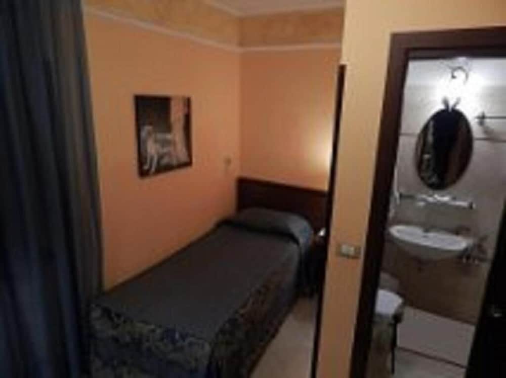 Bed And Breakfast Degli Amici 8