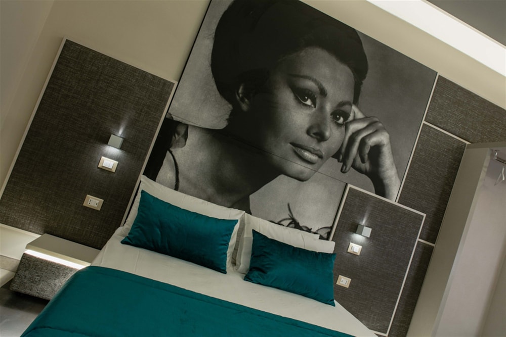 Via Veneto Luxury Suites 22
