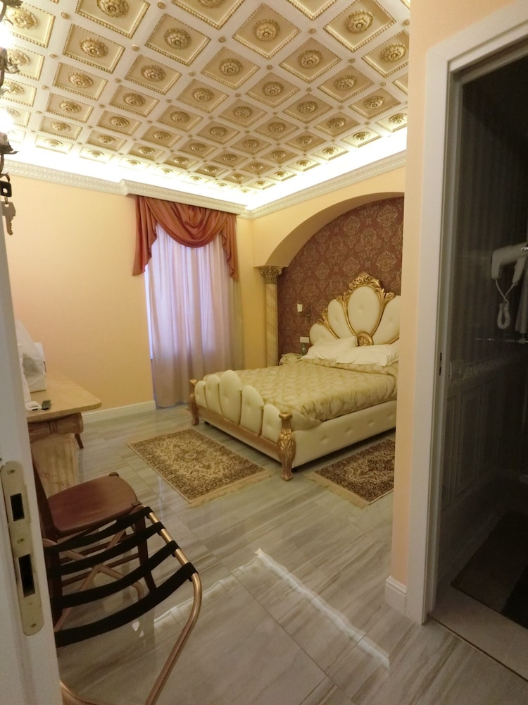 Impero Vaticano Suites Guest House 4