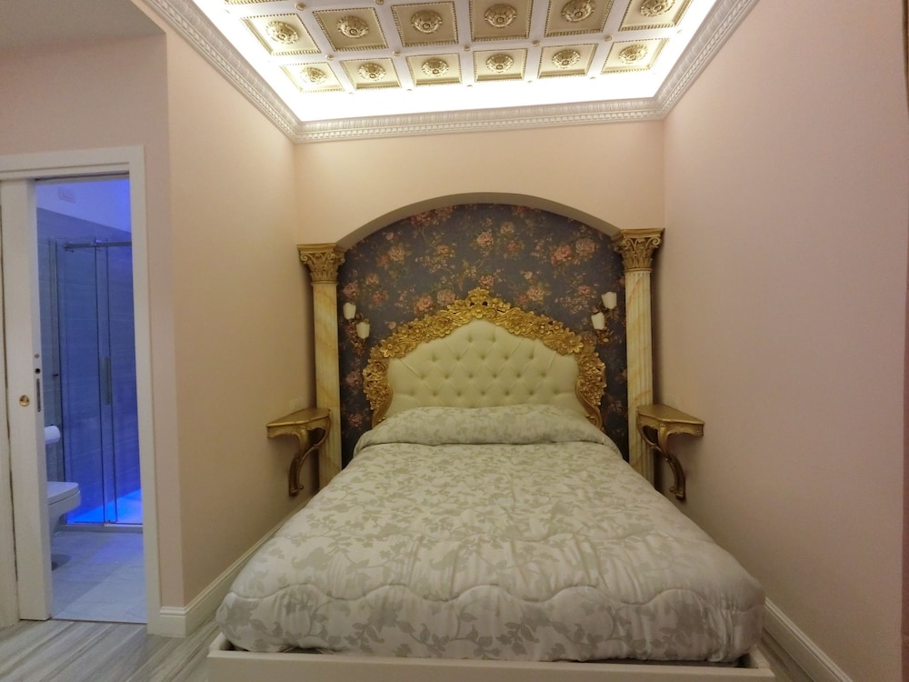 Impero Vaticano Suites Guest House 20