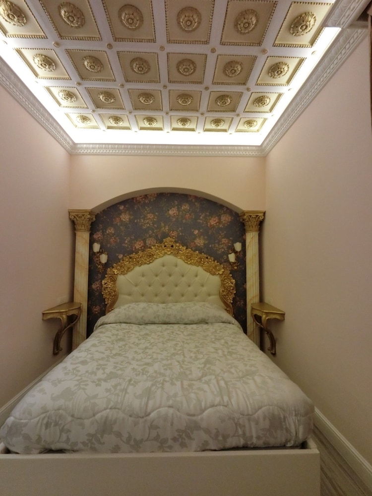 Impero Vaticano Suites Guest House 19
