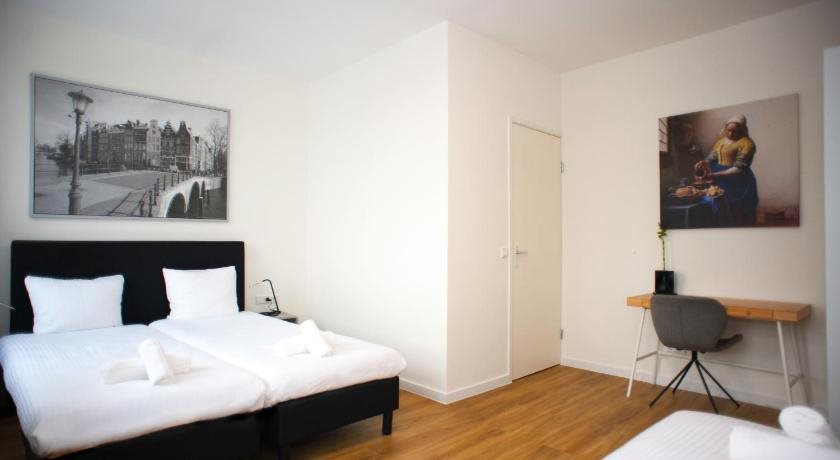 i Hotel 10