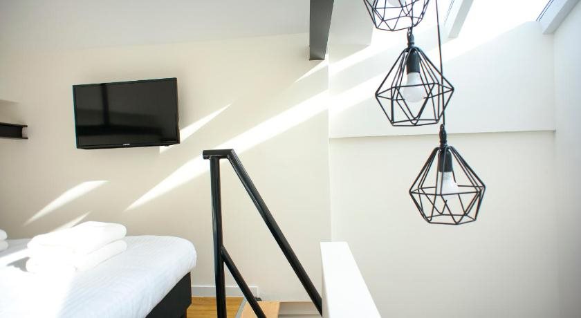 i Hotel 7