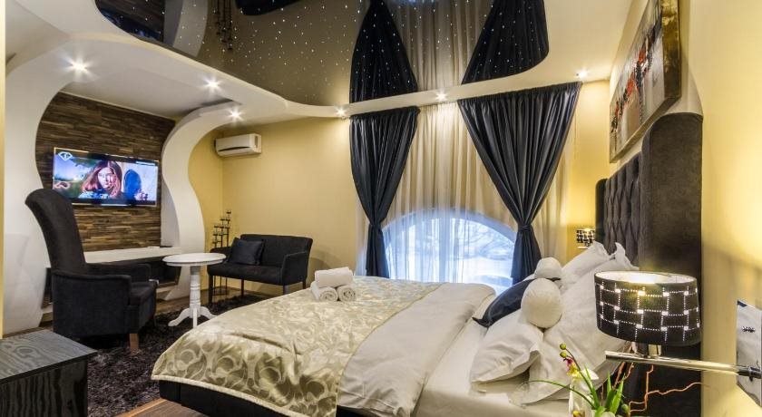 Madison Rooms 1