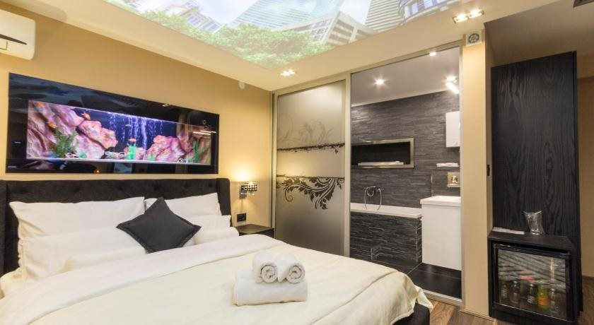 Madison Rooms 10