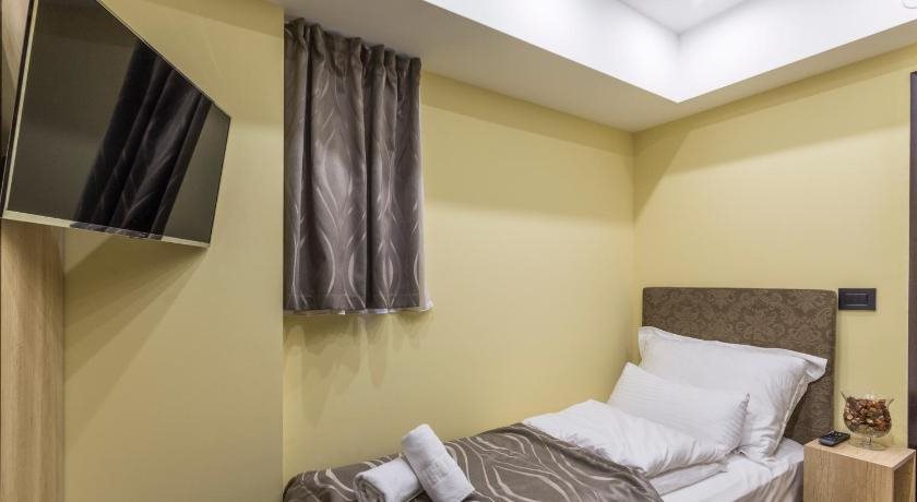 Madison Rooms 15