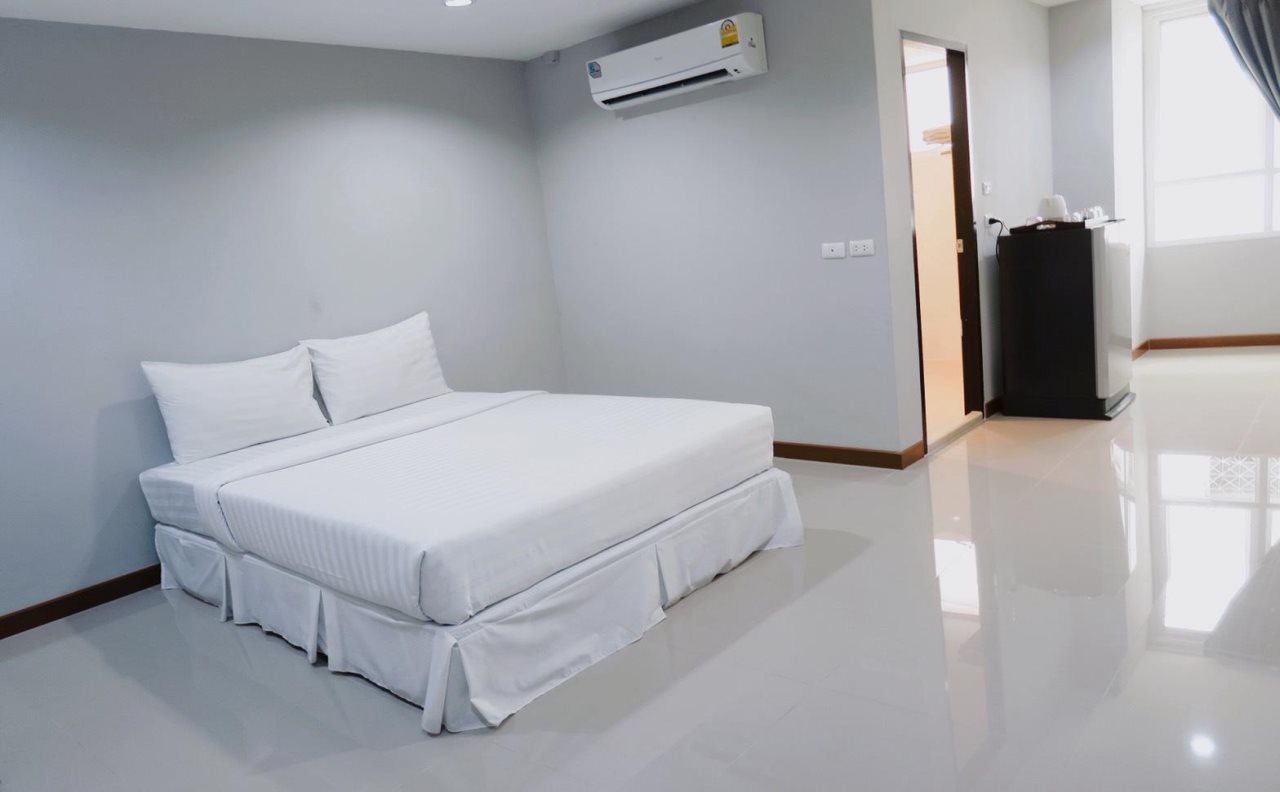 S44Room 24