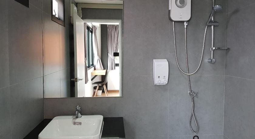Wayha Hostel Don Mueang Airport 10