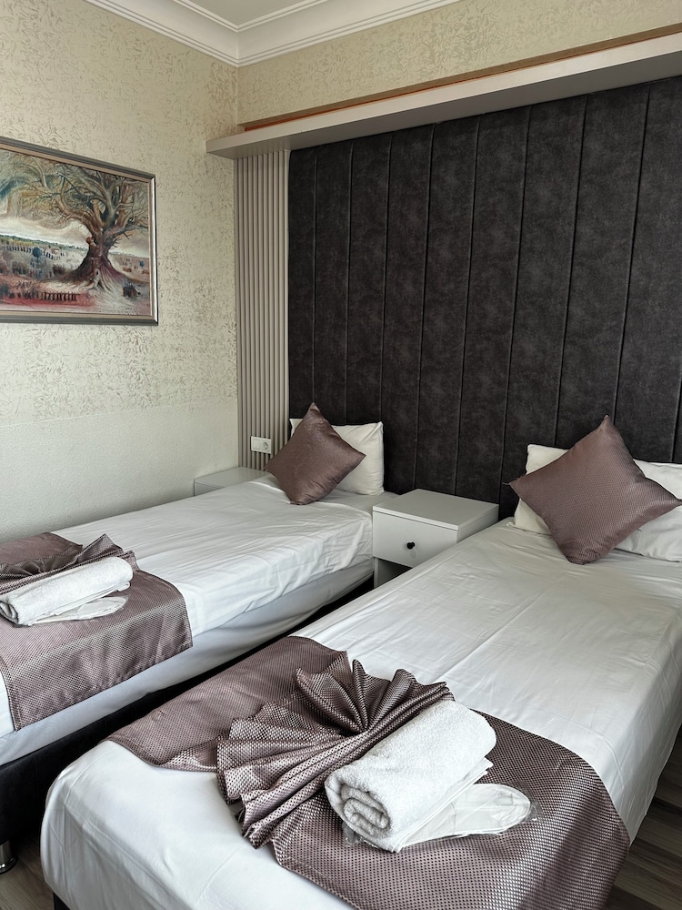 Divas Silver Hotel 18