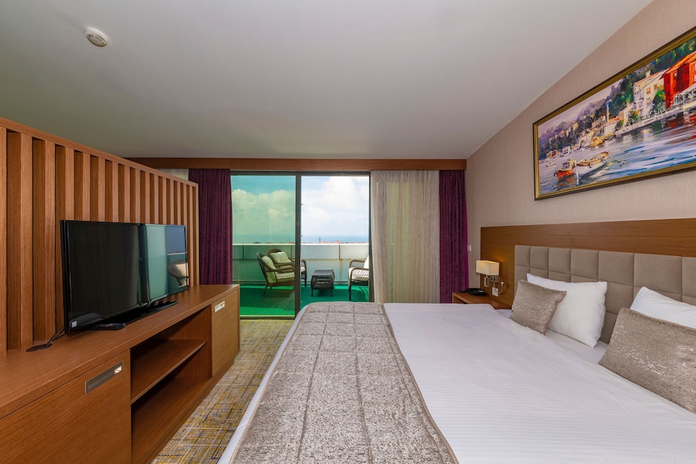 Land Park Hotel 10