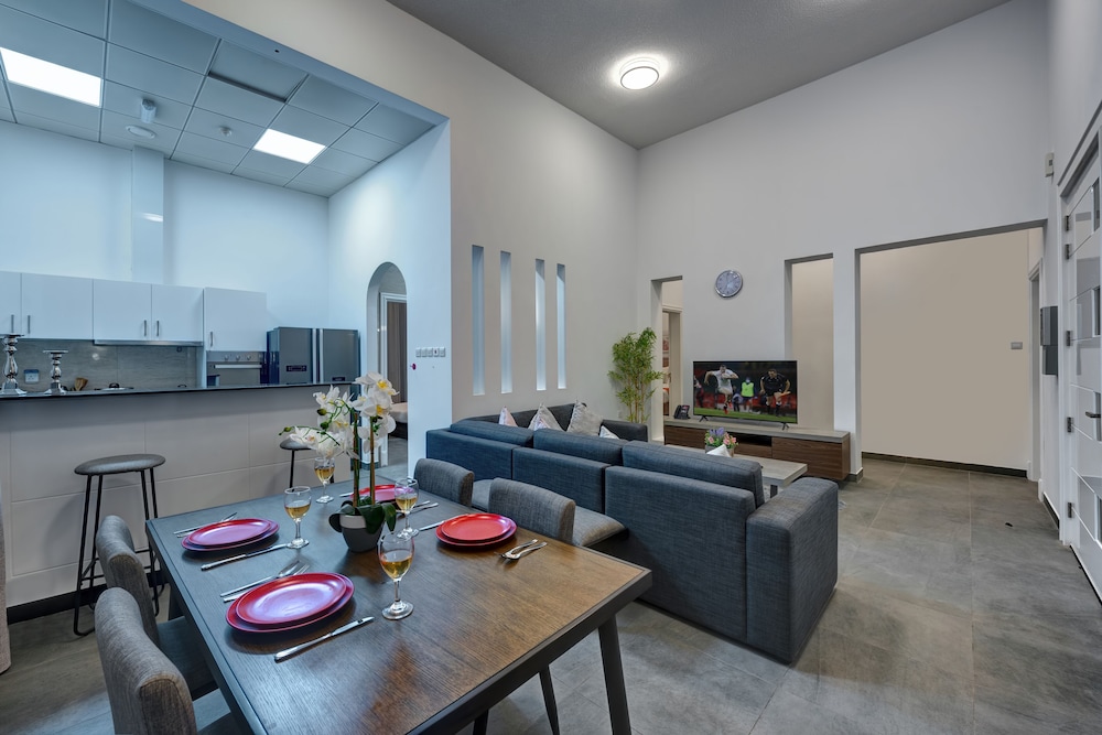 Kay Homes 24