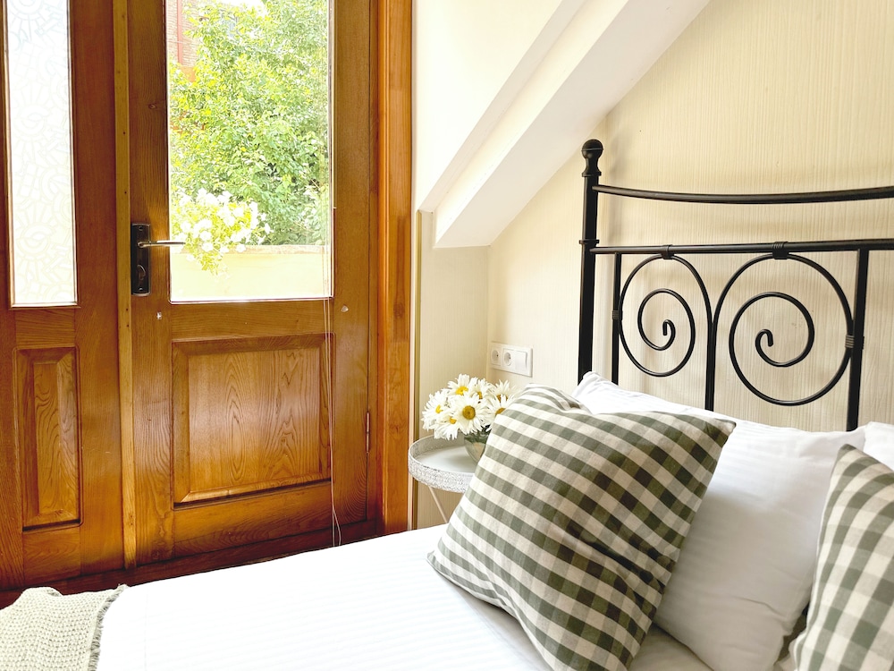 Betlemi Old Town Hotel 7