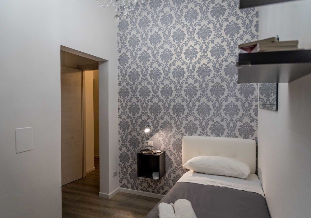 Inside Roma Rooms 9