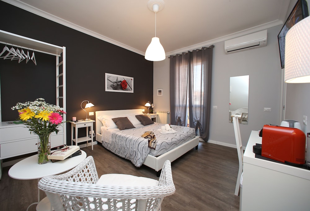 A 2 Passi dai Musei Guest House 5