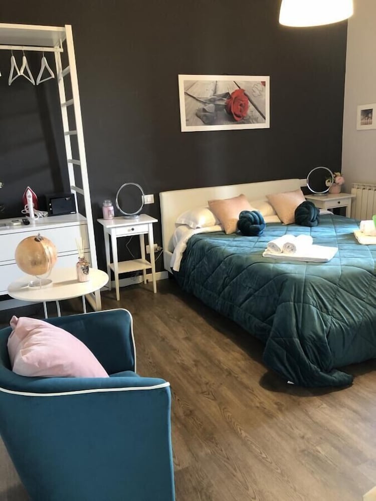 A 2 Passi dai Musei Guest House 8