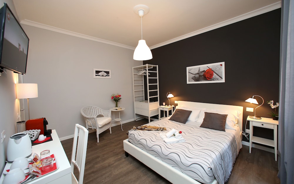 A 2 Passi dai Musei Guest House 4