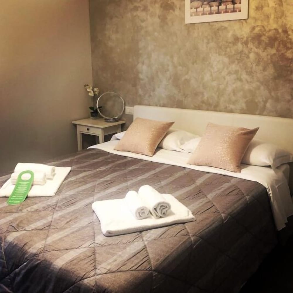 A 2 Passi dai Musei Guest House 9
