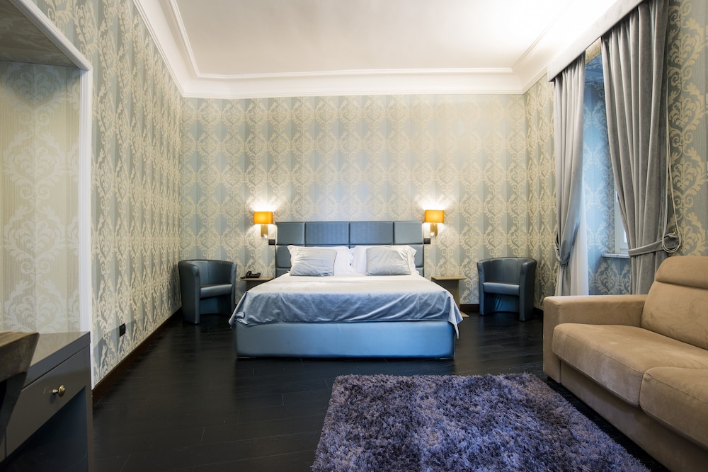 Via Veneto Suites 16