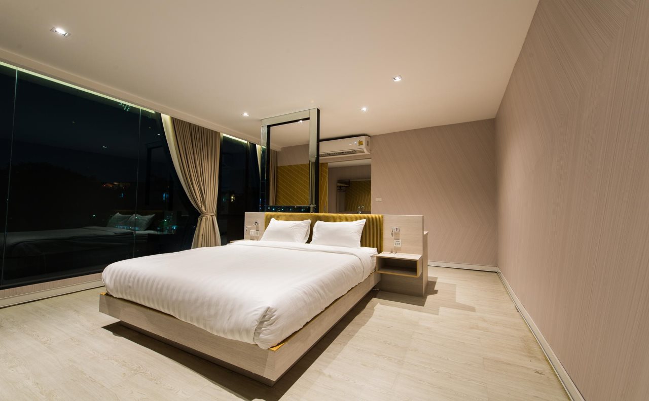 V Varee Bangkok 7