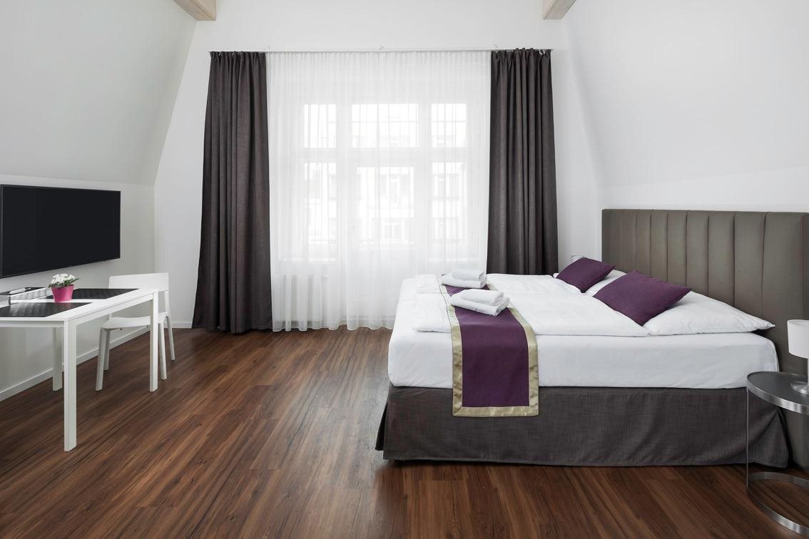 Elizabeth Suites 1
