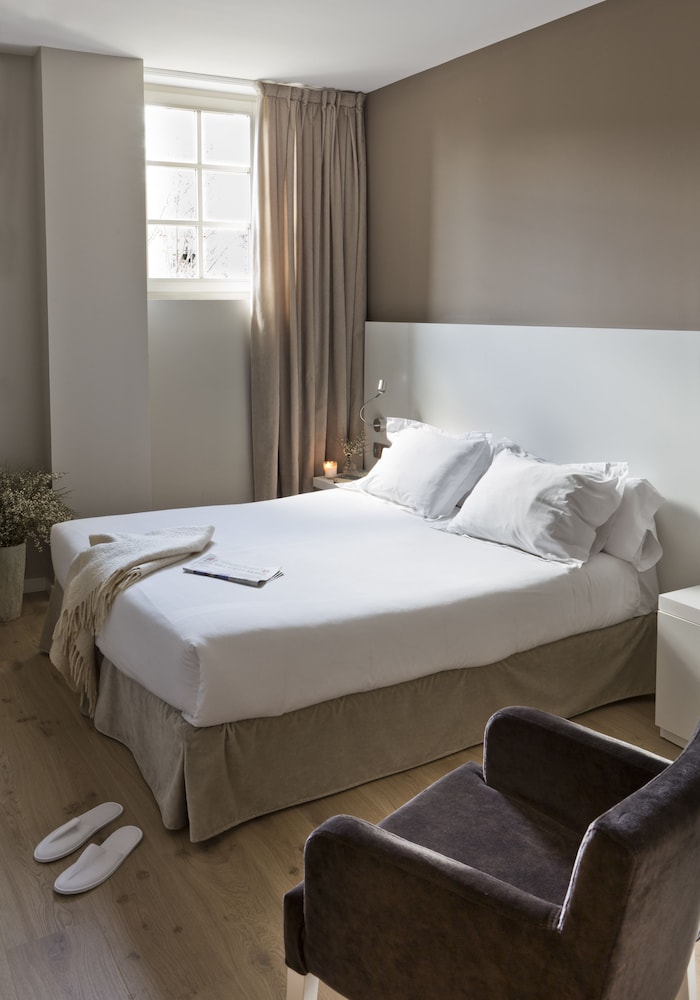Apartments Rambla 102 12