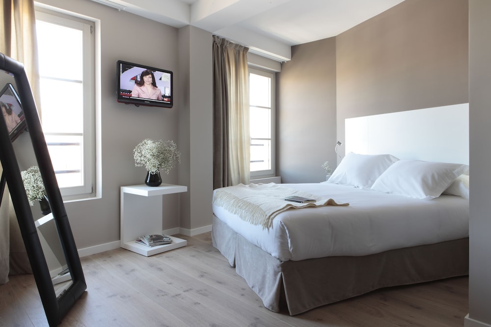 Apartments Rambla 102 11