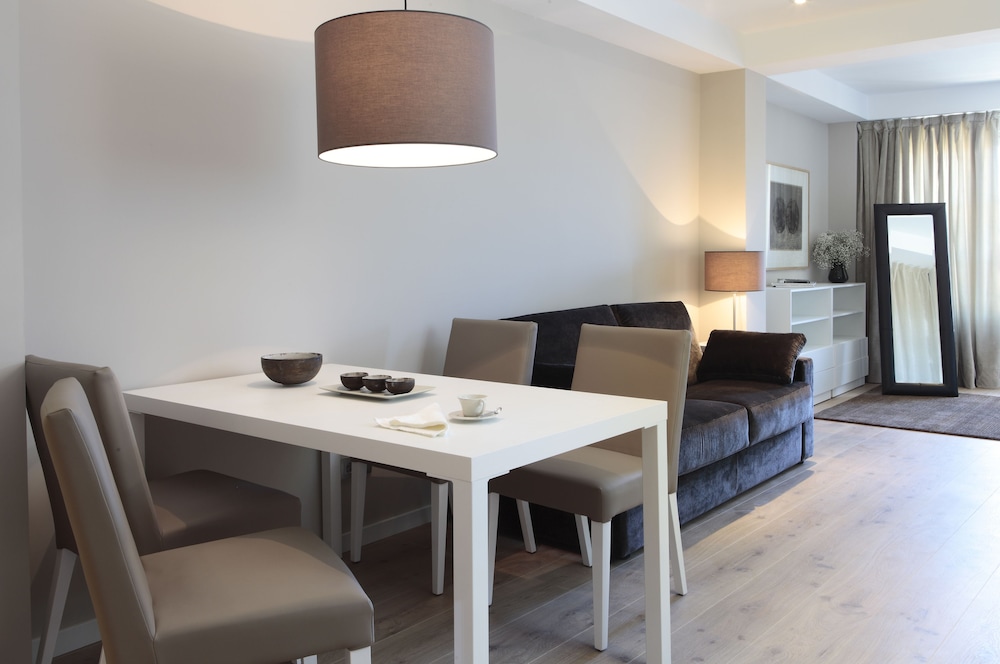 Apartments Rambla 102 14