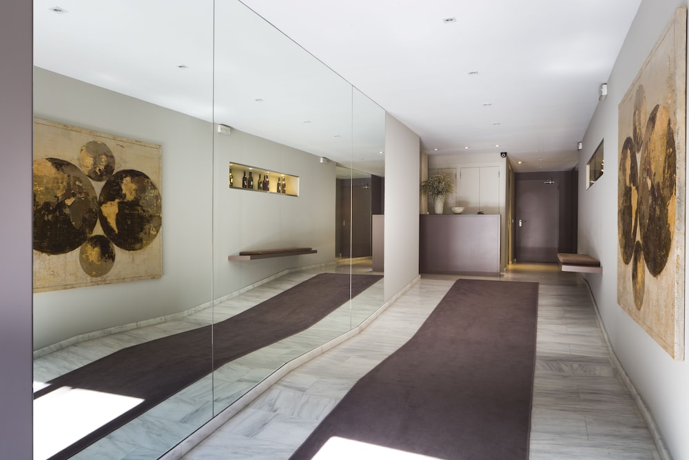Apartments Rambla 102 2