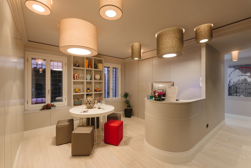 Rhea Silvia Luxury Navona 5