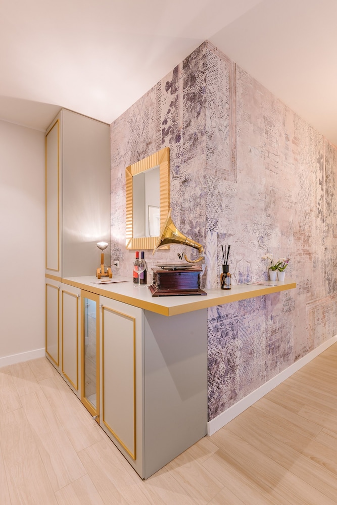 Rhea Silvia Luxury Navona 6
