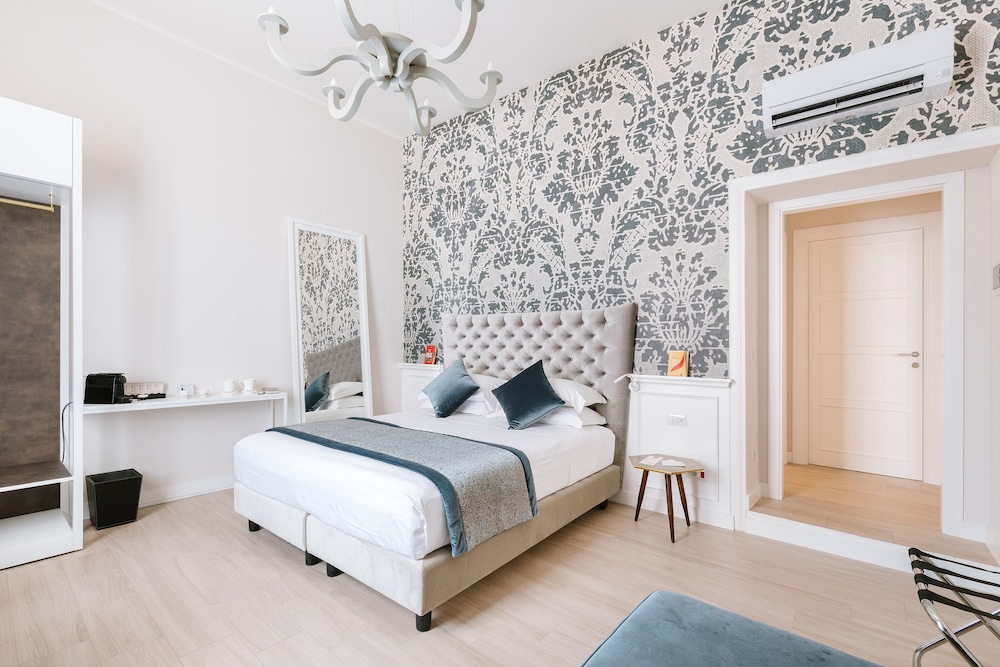 Rhea Silvia Luxury Navona 20