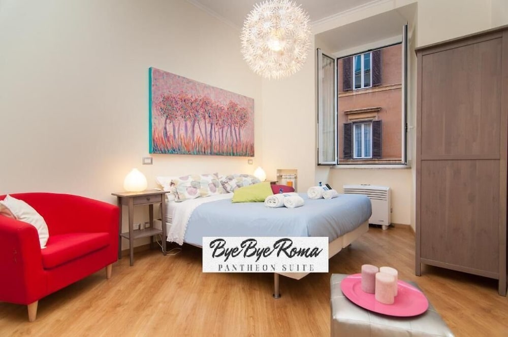 Bye Bye Roma Pantheon Suite 23