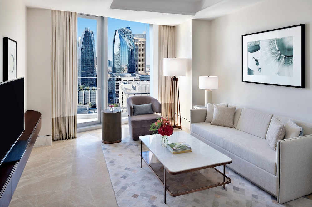 Address Sky View 15