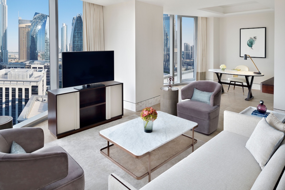 Address Sky View 14