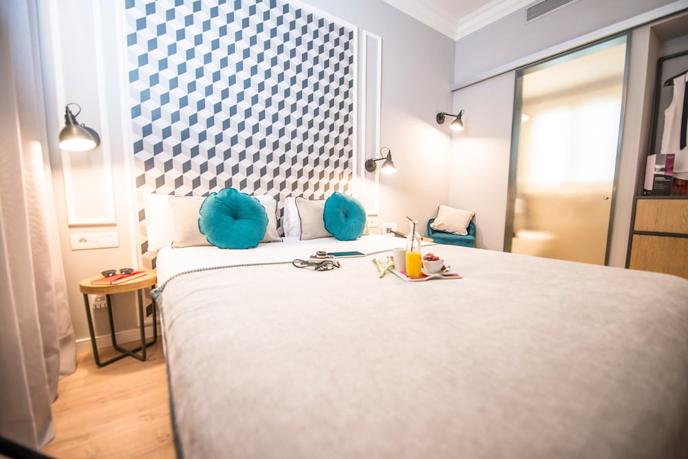 Ona Hotels Mosaic 8