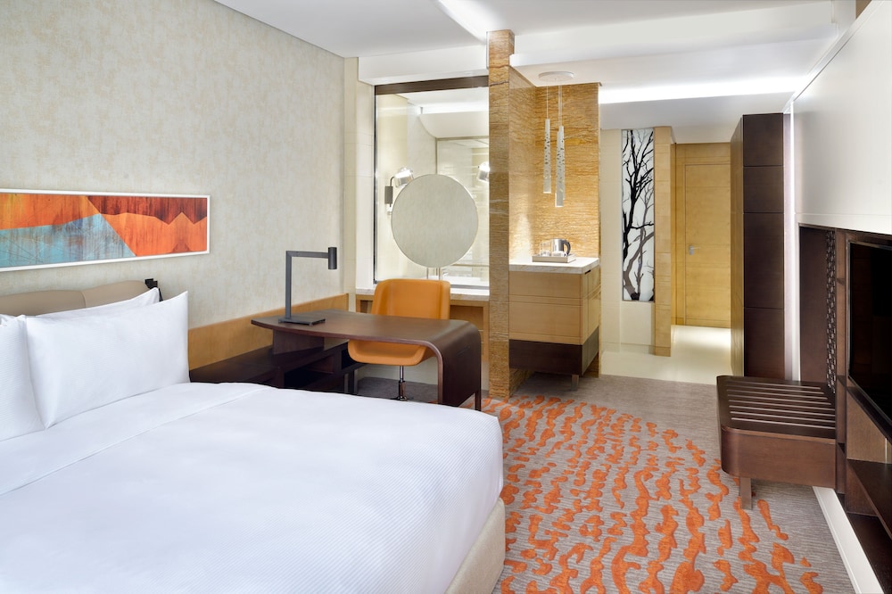 Crowne Plaza Dubai Marina 6