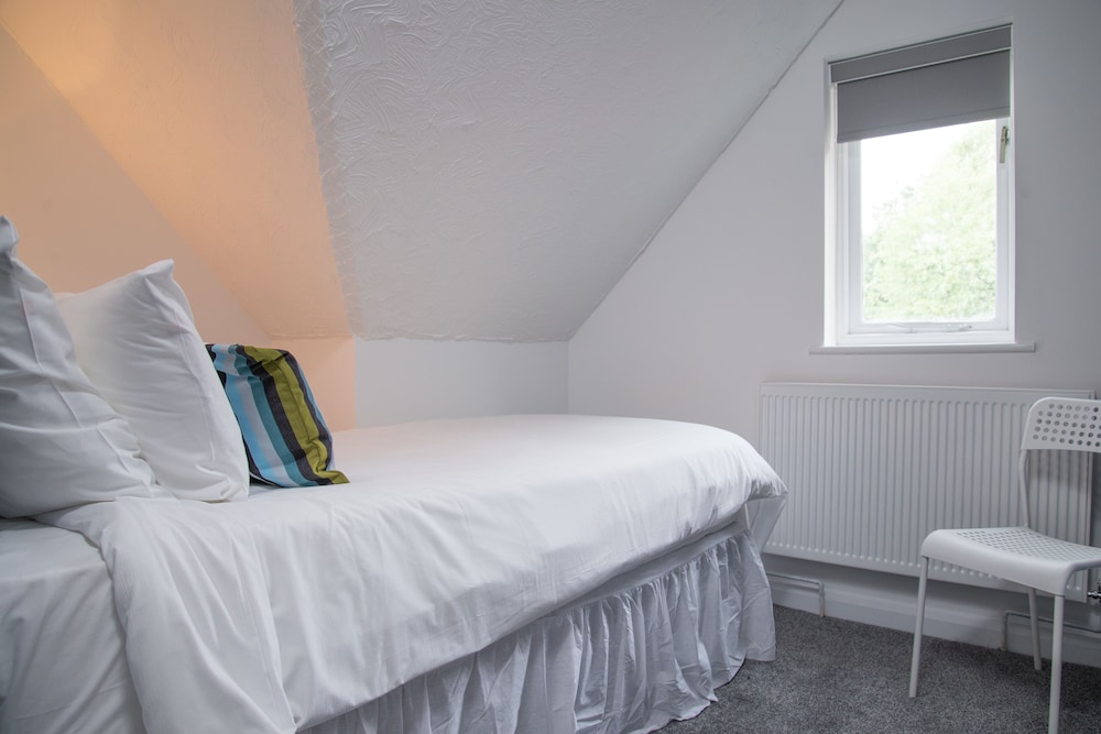 TLK Apartments and Hotel 24