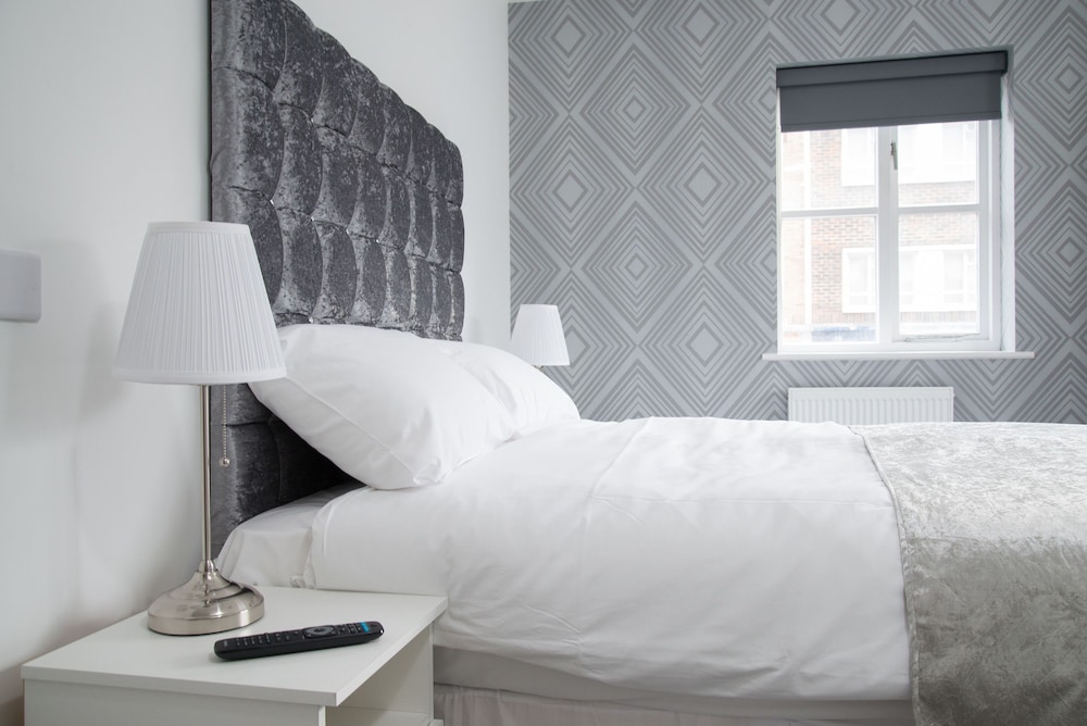 TLK Apartments and Hotel 21