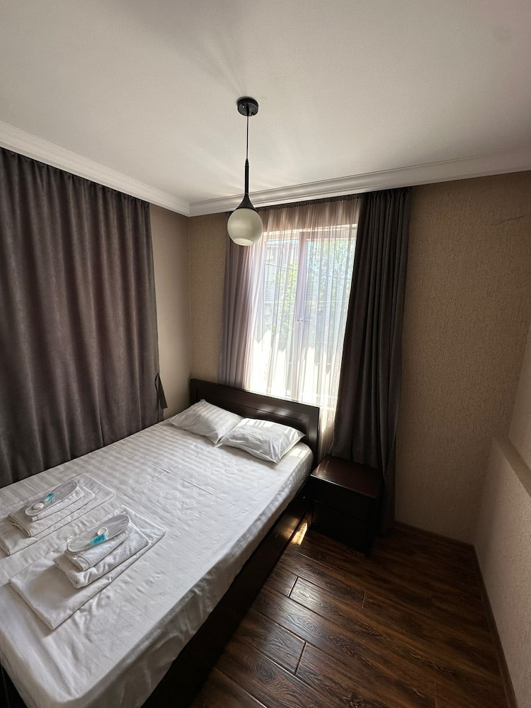 Piano Hotel 21