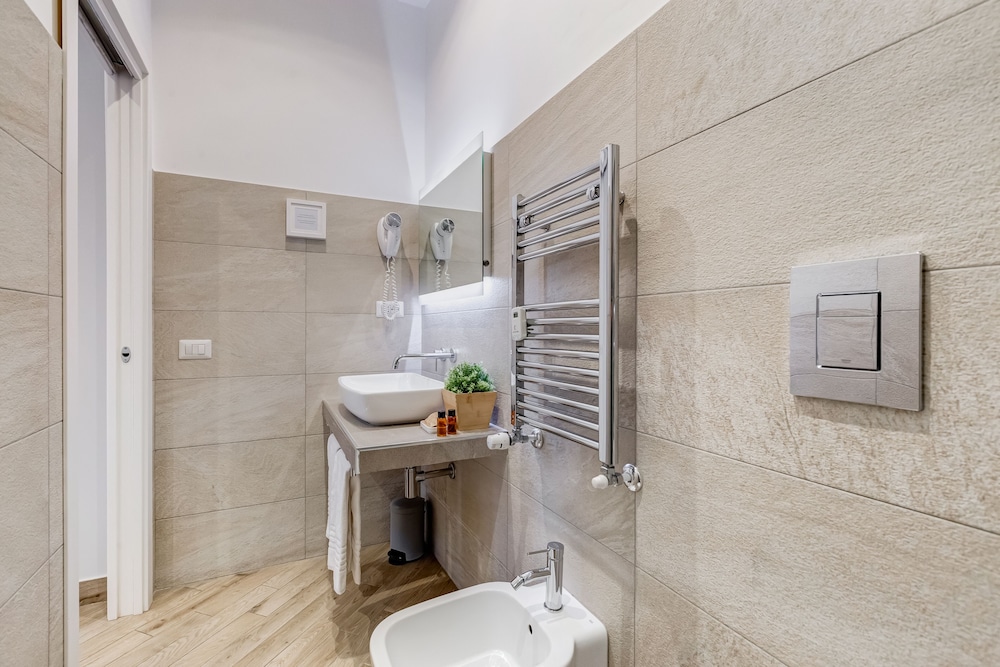 Colonna Luxury Suites 24