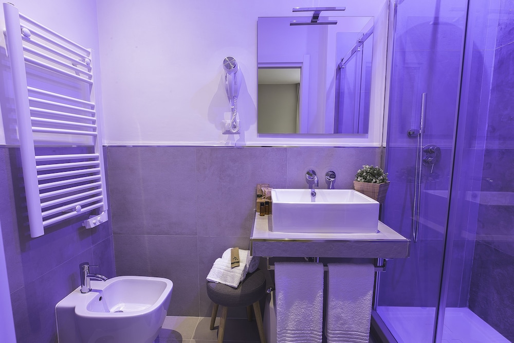 Colonna Luxury Suites 20