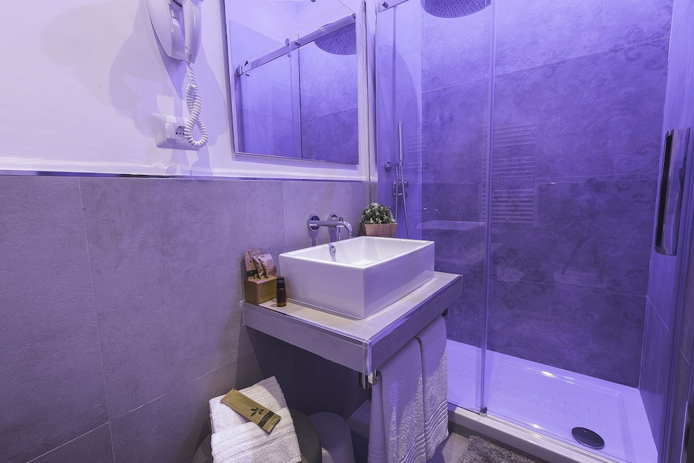 Colonna Luxury Suites 21